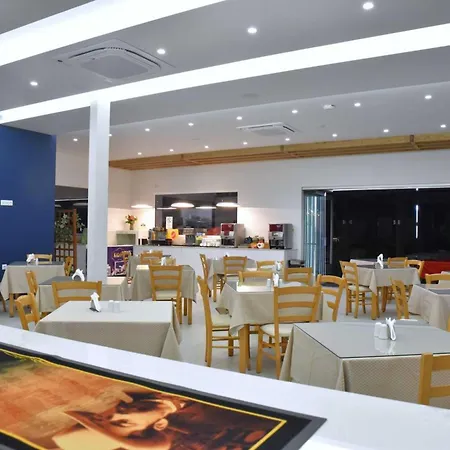Tsampika Hotel 3*