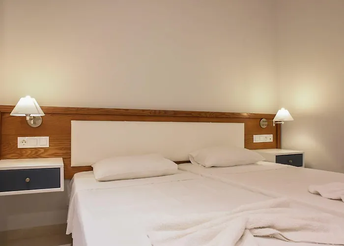 Отель Tsampika 3*