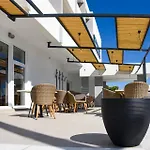 فندق Tsampika 3*