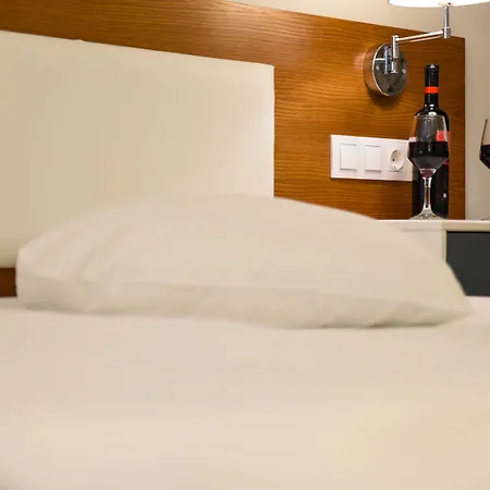 Tsampika Hotel