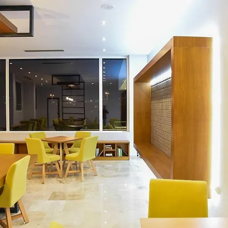Otel Tsampika 3*